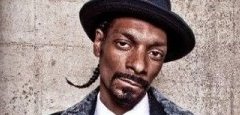 Snoop Dogg feat. The Hustle Boyz - Check Yo Self (2010)